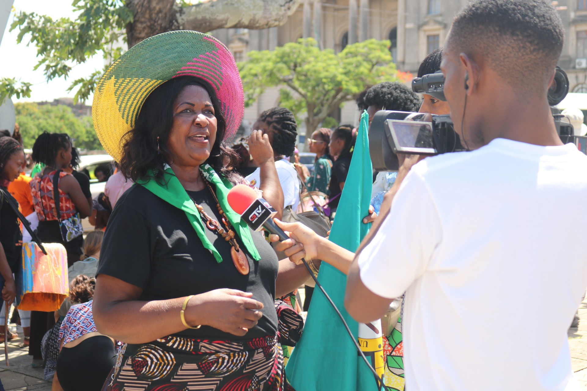 UNAC ACOLHE PELA PRIMEIRA VEZ A ESCOLA INTERNACIONAL FEMINISTA  DA LA VIA CAMPESINA